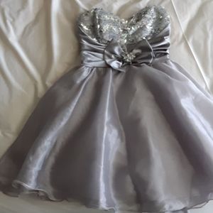 XOXO short formal strapless dress